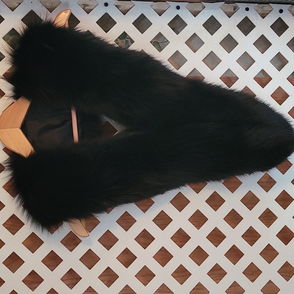Andrew Marc 100% fox fur scarf